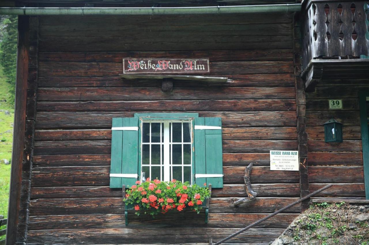 Die Weisse Wand Almen Schladming Bagian luar foto